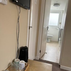 Budget Zimmer mit Kingsize-Bett